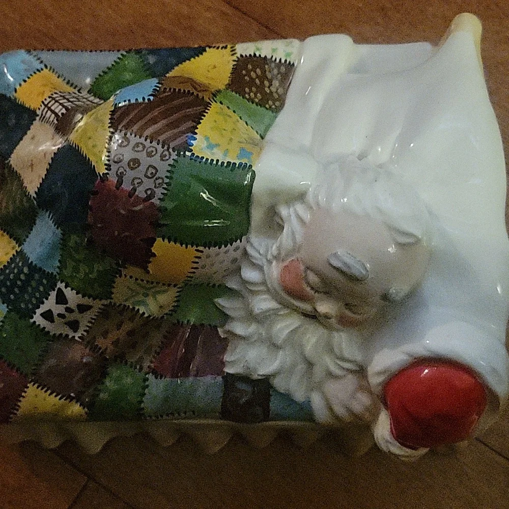 1970 VTG Ceramic Sleeping Santa‎ Detailed Hand-Painted Pachwork Quilt Whimsical